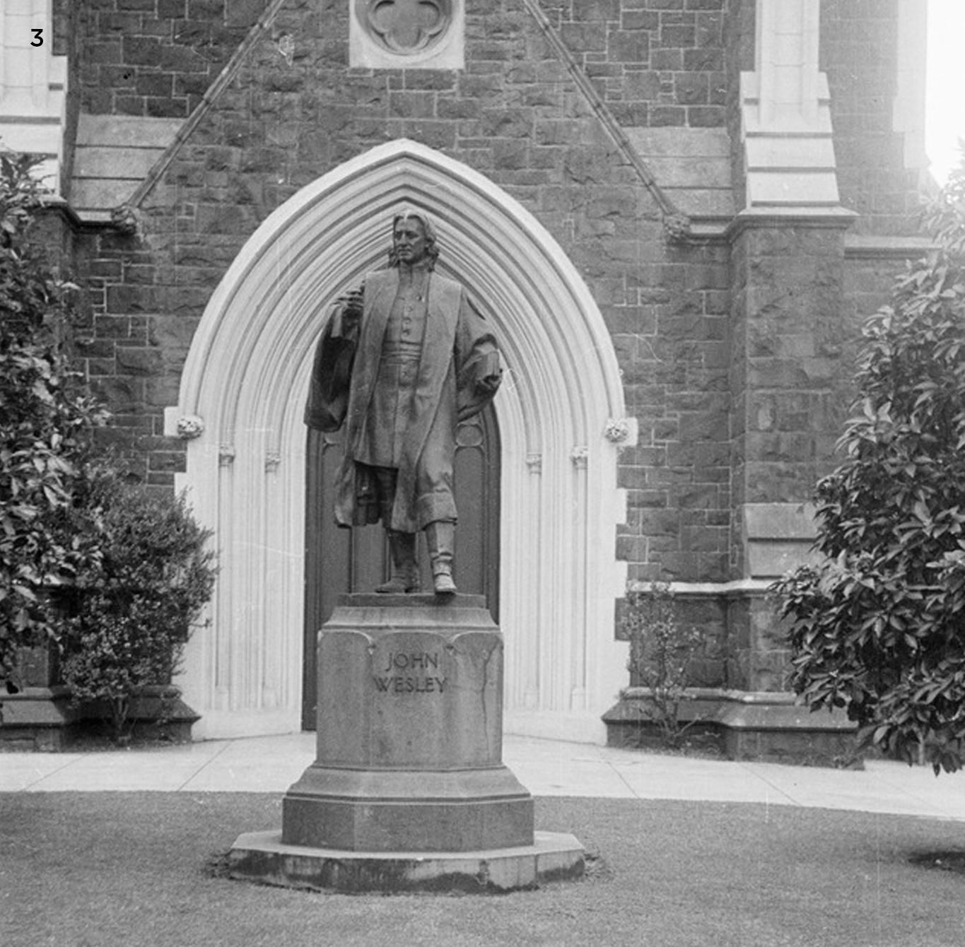 Statue of John Wesley in front of the Wesley Church.